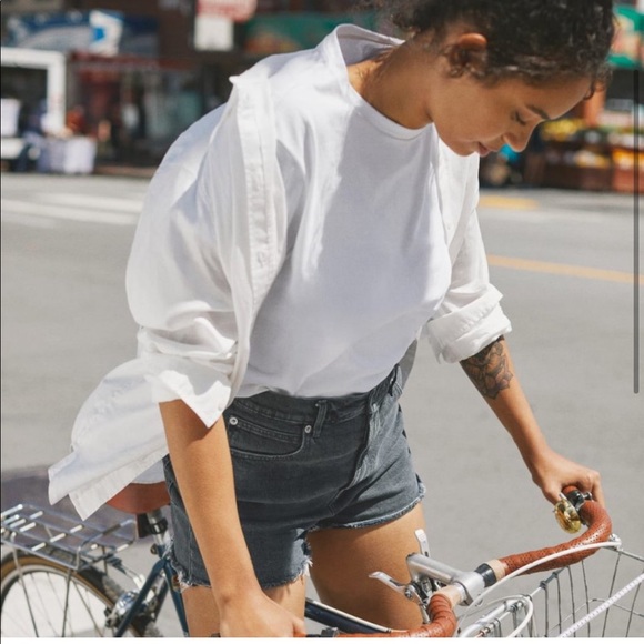 Everlane The Way-High Jean Short - Picture 2 of 9